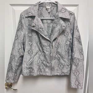 Ady P Snakeskin Moto Biker Jacket w/ Silver Hardware and Zipper Pockets. L.